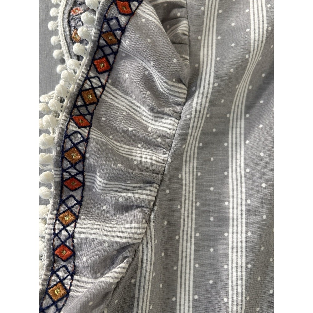 THML sleeveless gray and white striped blouse Women's Medium Boho Chic - Picture 2 of 8